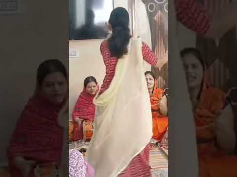 Mahila mandali Desi Lokal Bhajan Song #song #newमारवाड़ीcomedy #desibhajan #newtrendingsong