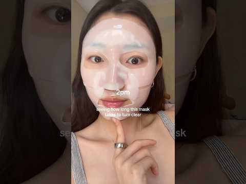 THIS MASK CHANGES COLOR? 🤯 #koreanskincare #kbeauty