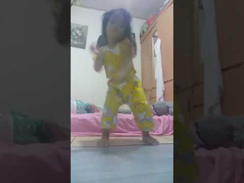 1year old dancing