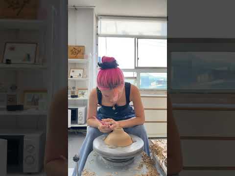 물레 굽 깍기 making a ceramic plate on the wheel