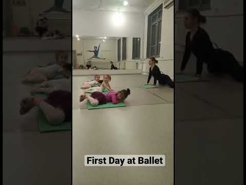 My baby girl had her first lesson of ballet 🩰