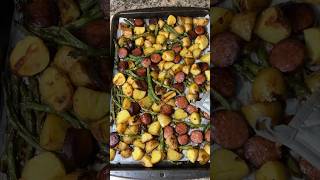 Sheet Pan Smoked Sausages, Green Beans and Potatoes  #sheetpandinner #easyrecipe  #yum #food