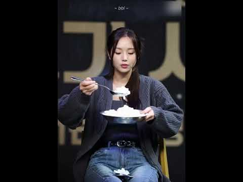 Chae Soo Bin Eating Rice