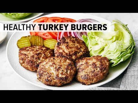 This TURKEY BURGER recipe is juicy, healthy and easy to make!