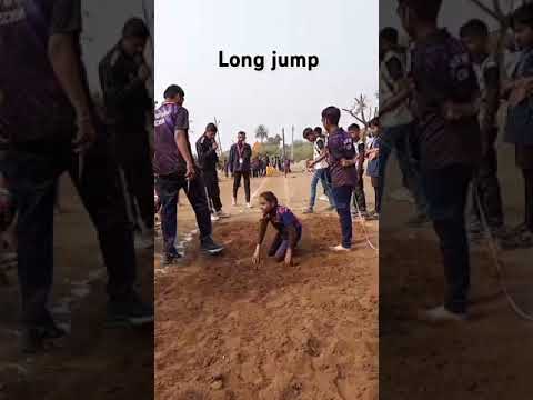 Long jump#खेलकूद प्रतियोगिता में लॉन्ग जंप प्रदर्शन करते हुए