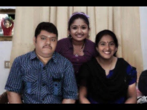 Actress Anju Aravind With Family