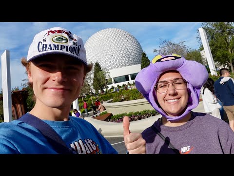 Disney College Program, Epcot is OPEN / Festival of the Holidays Food!!!