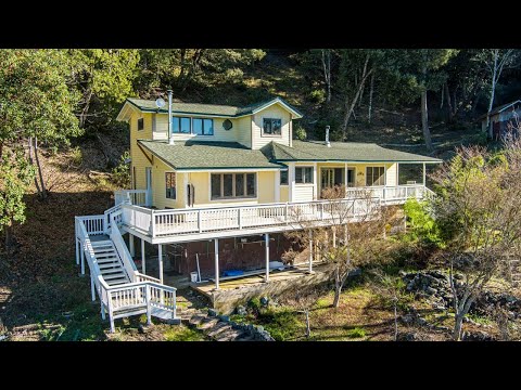 54 Clark Rd, Garberville, CA