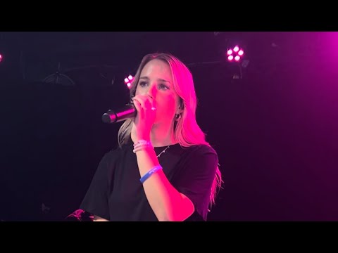 Avery Anna - Say Something - A Great Big World Cover (4K) - Treat Yourself Nice Tour | Minneapolis