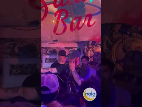 Zach Bryan surprises New Orleans bar with pop-up performance before the Super Bowl #zachbryan