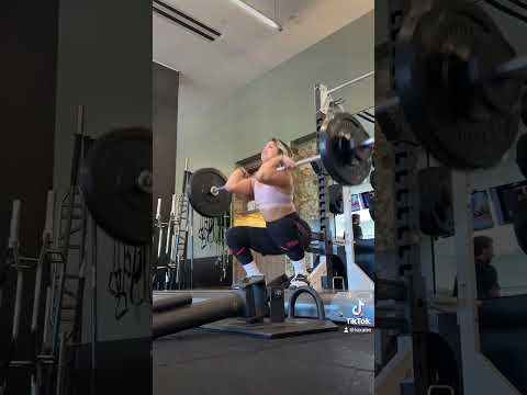 comeback is loading // first Olympic lifting session post injury at my meet