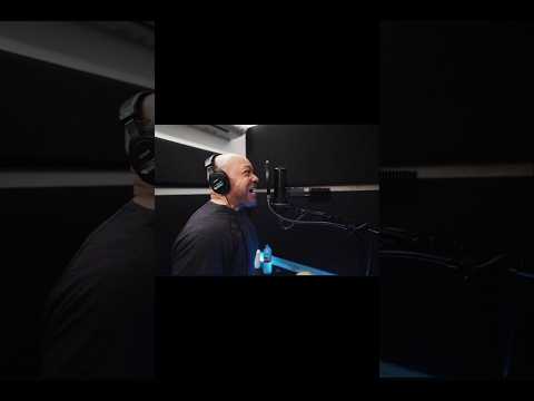 "Howard Jones (ex-Killswitch engage) Singer works on 1st ever solo album!