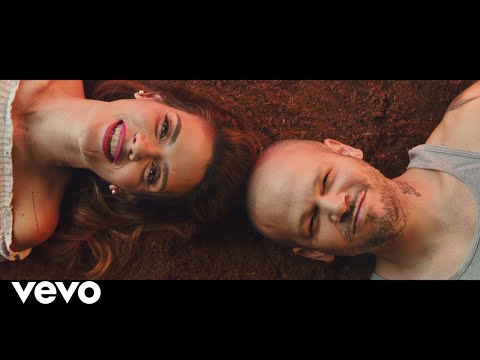 Kany García, Residente - Banana Papaya (Official Video)