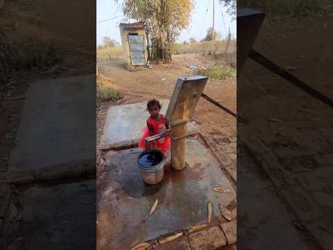 Little Girl trying to help her grandmother 💫😇 #shortsvideo #4k #villagelife #jharkhand