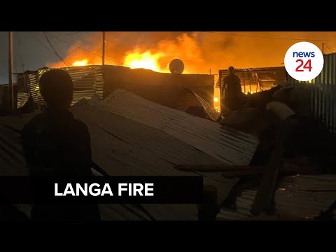 WATCH | Hundreds left homeless after fire rips through Cape Town informal settlement on Boxing Day