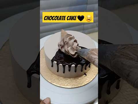 A Chocolate cake made in a very short time🖤🤤|Cake Design🔥❤️ #cake #shortsfeed #shorts #youtubeshorts