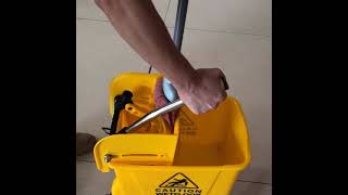 plastic wringer mop bucket with wheel