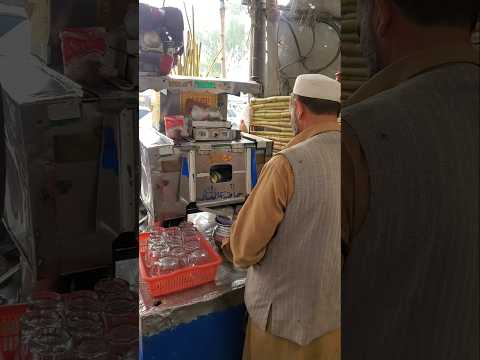 Sugarcane Juice #shortsvideo #shortsfeed #sugarcane #sugar #karkhanomarketpeshawar #shorts #viral