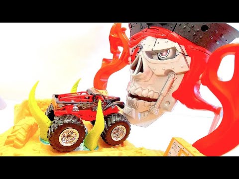 MONSTER JAM | HOT WHEELS MONSTER TRUCKS | PIRATE'S CURSE | MONSTER TRUCK | PIRATE TAKEDOWN PLAY SET