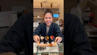 27歳女性職人さんが握る具沢山おにぎり🍙コンビニの5倍の具が入ったおにぎりは口の中でふわっと解けて絶品！#大好物は高カロリー #japan #japanesefood #rice #asmr