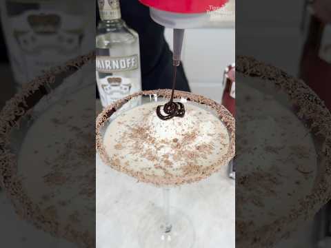 Ice Cream Milky Way Martini #cocktail #drink #chocolate #icecream