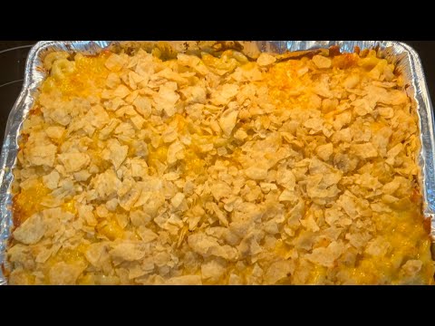 HOMEMADE BAKED MACARONI AND CHEESE