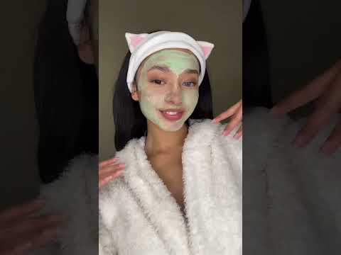 TRYING AVOCADO BUBBLE FACE MASK!!🧖🏽‍♀️🫧#trending #viral #facemask #skincare #koreanskincare