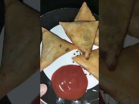 Different taasty crispy samose...#like #share #subscribe