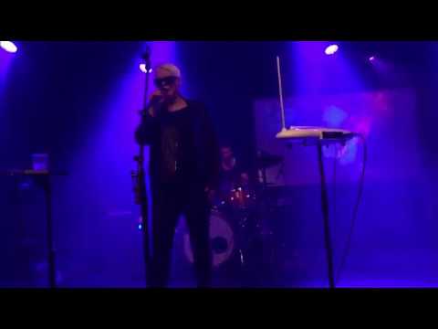 Cindy Wilson - No One Can Tell You - live in Amstedam