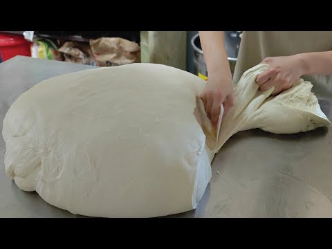 Making Classic Cream Filled Croissant Dough /生乳界天花板,牛頌生乳可頌製作-Taiwan Street Food