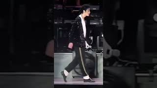 Michael Jackson moonwalk | #shortvideo #ytshort #viral #youtubeshorts #trending #michaeljackson #mj