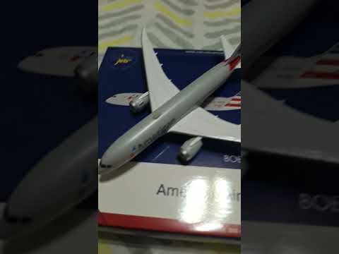 New American 787-8 1:400