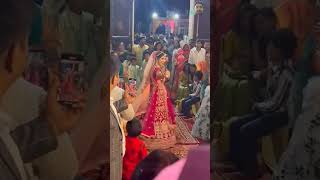 #viral #trendingshorts #dance #wedding #bride #sangeetentry #ajeetvideo