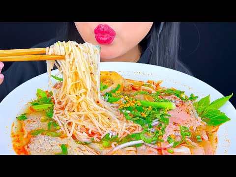 ASMR SPICY PHO NOODLES + BRISKET + PORK RIBS | EATING SOUNDS | ASMR PHAN