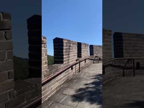 There are no tourists on the Great Wall, because of the covid 코로나로 관광객 없는 만리장성