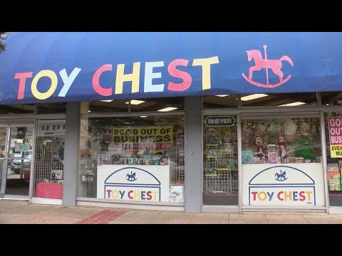 Hot Springs toy store closing after 35 years