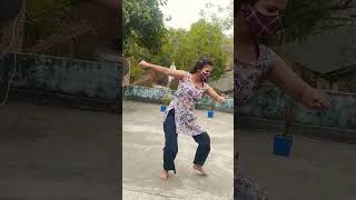 Tᴏᴏ Cheez Badi Hai Mast Mᴀ sᴛ #sʜᴏʀᴛs#dance