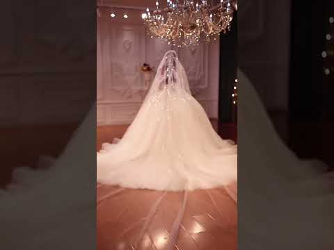 Beautiful wedding veil important part of wedding dress