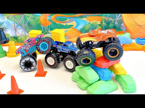 MONSTER TRUCKS | BIGFOOT | HOT WHEELS MONSTER TRUCKS | SMASH & CRASH | FREESTYLE RACING