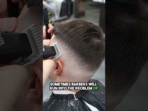 Barber’s struggle with having a guard system when detailing a fade @Jordianperez #barber #barbers