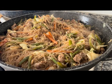 ITALIANS LOVE PANSIT??! || the Y channel