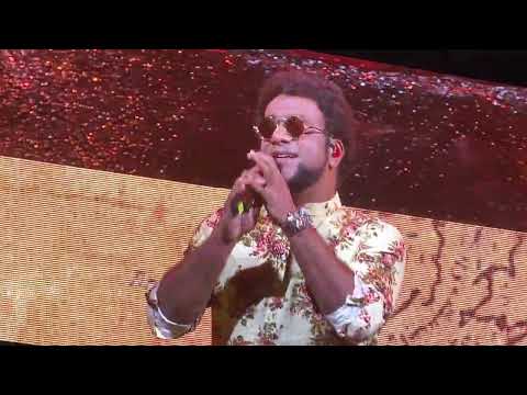 AR Rahman Live in Concert Abu Dhabi - Enna Solla Pogirai - Kandukondain Kandukondain