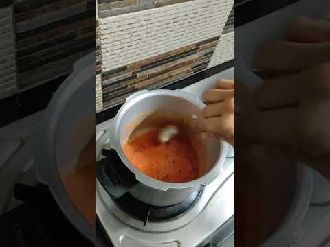 Tomato Kurma Recipe For Idli, Dosa 😋#sidedishrecipeintamil #easykurmarecipe #shortsvideo