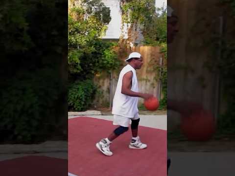 John Witherspoon shows off his Basketball skills 🏀