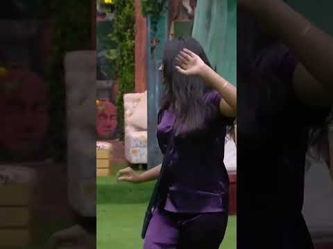 humko sirf tumse pyar hai#viral #funny #ytshorts #dance #shiwani#bigg boss