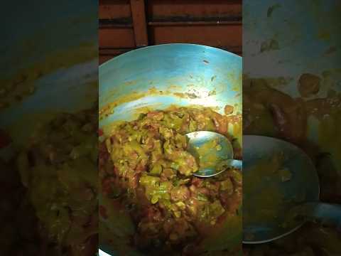 Subah subah galke ki sabji #shorts #ytshorts #desi food #desi recipe #villagefood 🥘