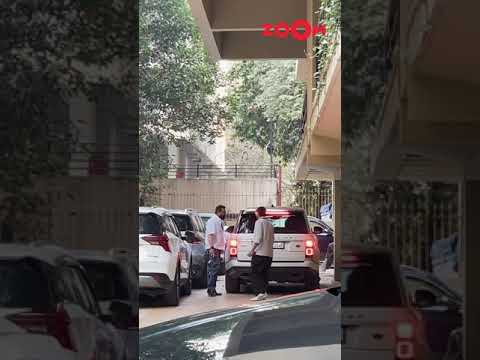 Sanjay Dutt ARRIVES at Karisma Kapoor's house after Saif's stabbing incident #shorts