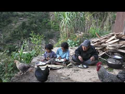 Eating delicious food in village || Traditional village lifestyle