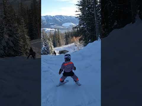 Tunnel Skiing with a 2-year-old #skiing #toddler #cuteness