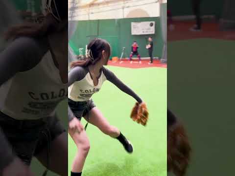 When Tokyo gal pitching not like Shohei Otani【CRAZY GIRL JAPAN】